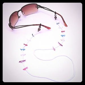 Vintage beaded carved bird glasses Keeper strand